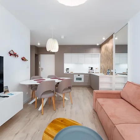 Apart111 Baltycka 22 *